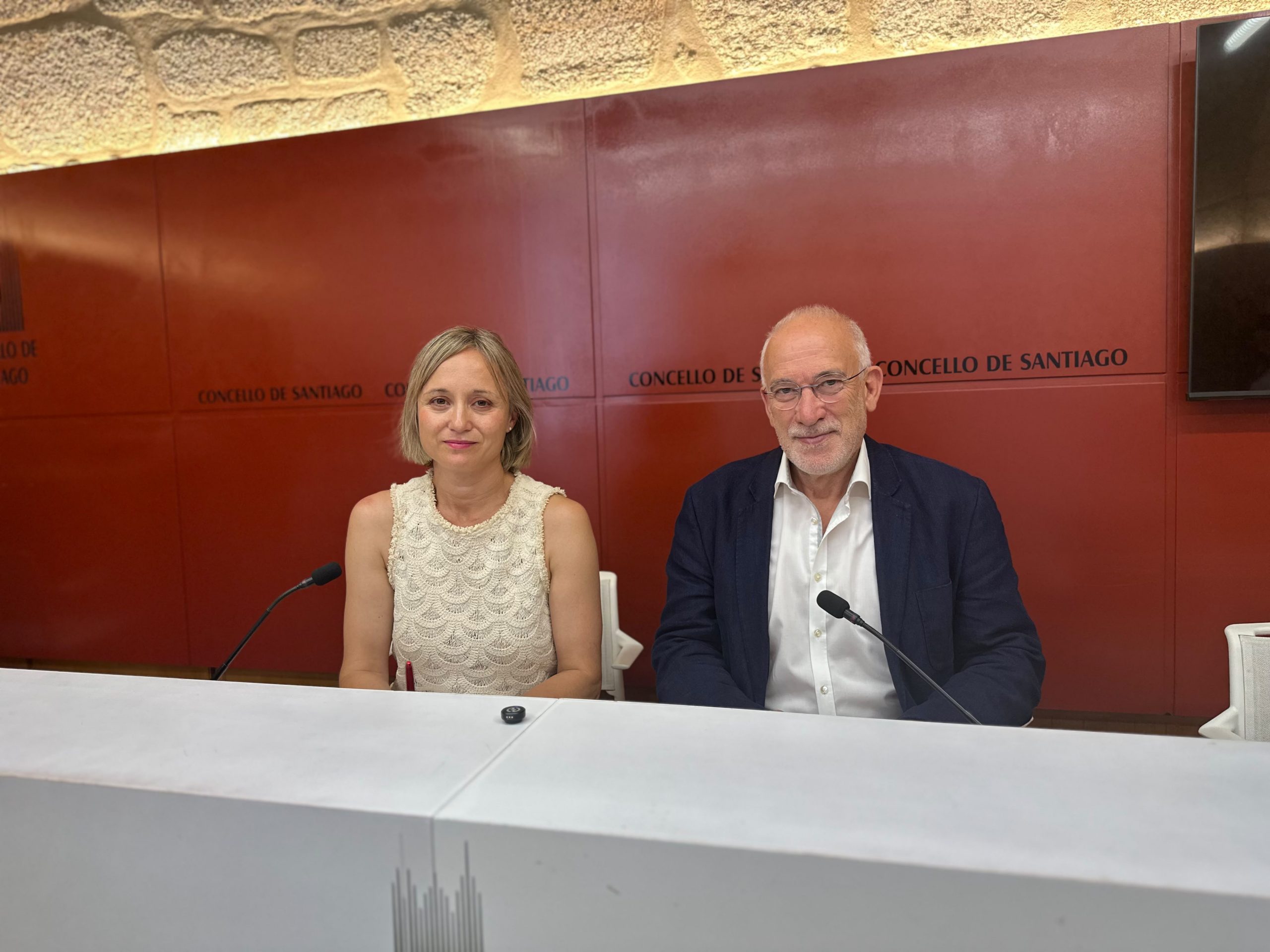 O PSdeG denuncia que o Goberno de Sanmartín continúa sen definir o destino da taxa turística un ano despois da súa aprobación